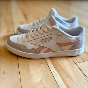 Reebok Classic Galaxy 7 Pink/Purple Logo Sneaker Shoes Size 8.5